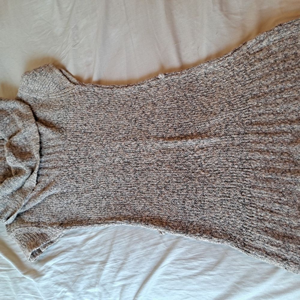 Xhilaration Gray Cowl Neck Sweater with Chunky Knit